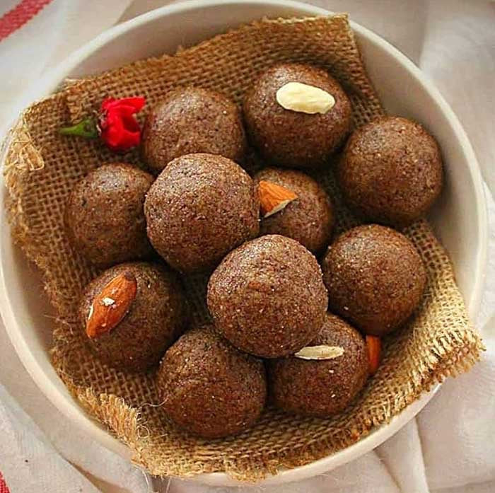 Alsi Pinni ( Flax Seed Balls )